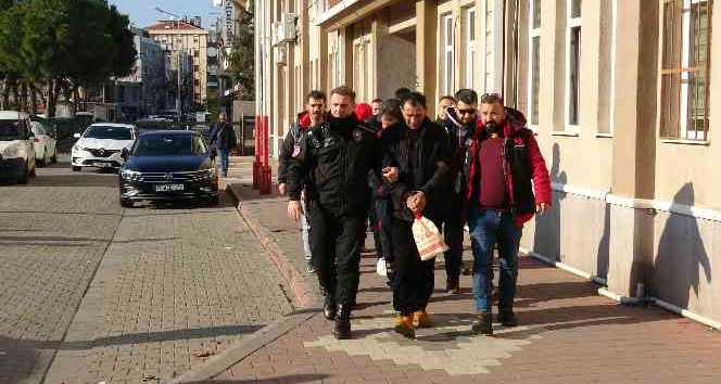 Çanakkale’de Orta Asya ve Afrika uyruklu 14 kadını pazarlayan 2 kişi tutuklandı