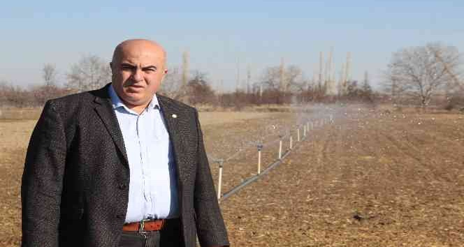 Karaman’da yağışsız geçen günler çiftçiyi yeraltı suyuna yönlendiriyor