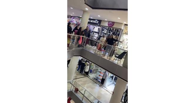 Beşiktaş’ta pasajda sinir krizi geçiren kadın ortalığı birbirine kattı