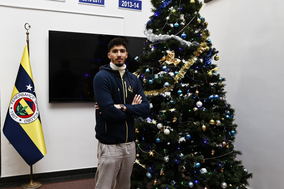 Altay Bayındır: '100. yılda şampiyonluk en çok bize yakışır'