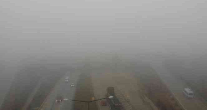 43 ilin geçiş güzergahında yoğun sis etkisini sürdürüyor