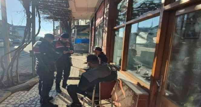 Jandarma huzur ve güven uygulamasında 3 bin 344 şahısı sorguladı