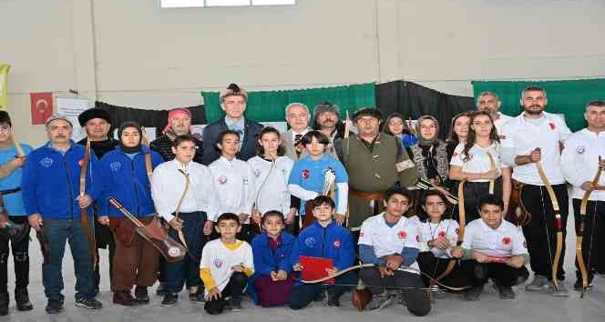 7 Ocak kutlamaları çerçevesinde okçuluk turnuvası yapıldı