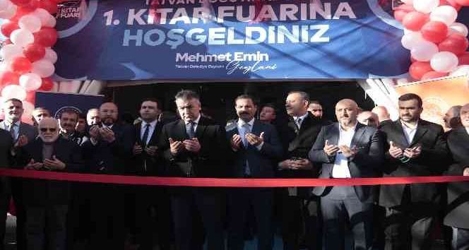 Tatvan Doğu Anadolu Kitap Fuarı okur severlerle buluştu