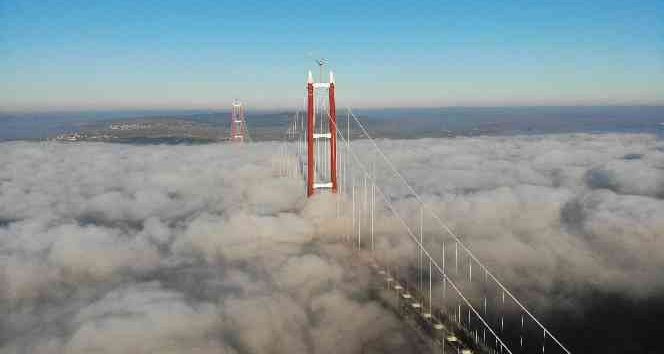 Sis içinde kalan 1915 Çanakkale Köprüsü