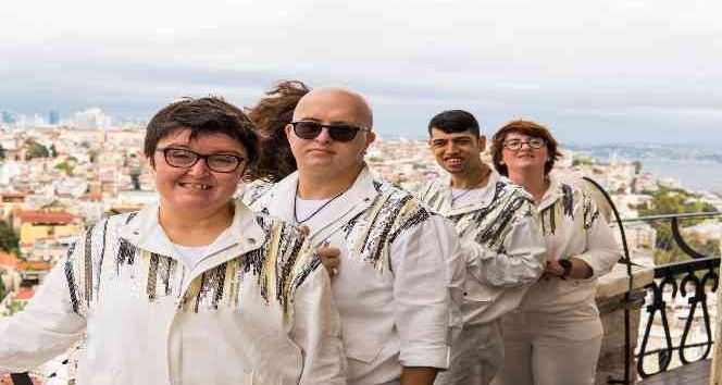 Ünlü sanatçılar Mirrors’ projesinde buluşacak