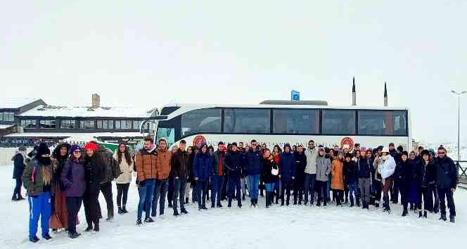 NEVÜ’lü öğrenciler Erciyes Dağı gezisine katıldı