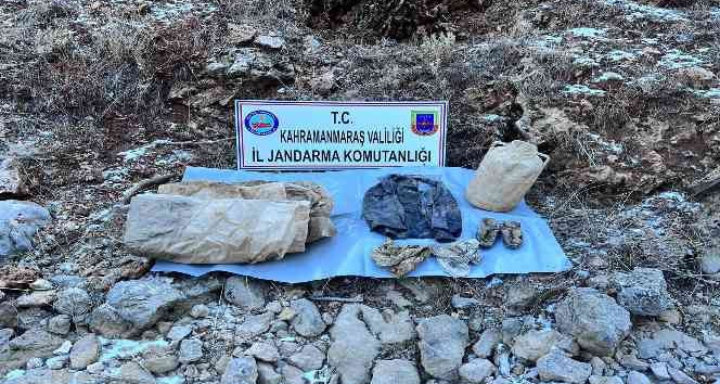 PKK’lı teröristlere ait yaşam malzemesi ele geçirildi