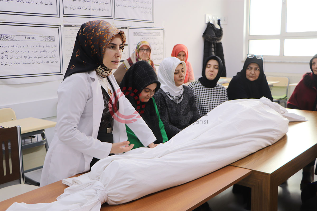 Herkes korkarken onlar meslek sahibi olmak için kursa gidiyor