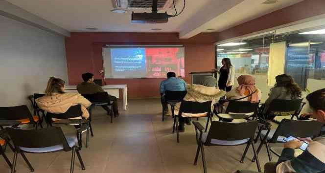 Mardin’de gençlik merkezinde fotoğrafçılık kursları devam ediyor