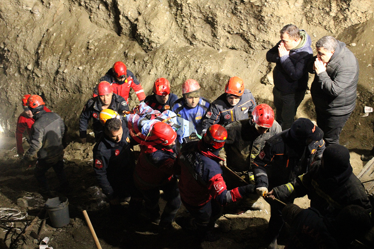 Kuyuya düşen baba-oğuldan acı haber