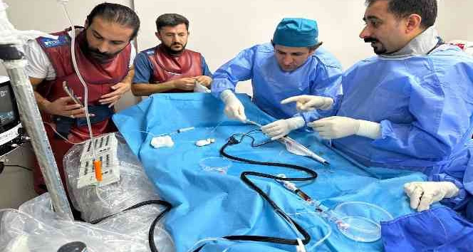 Van’da ilk kez kireçli kalp damarı ‘Rotablator’ ile temizlenerek tedavi edildi