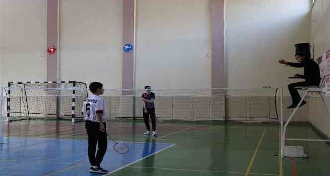 Yıldızlar badminton İl birinciliği müsabakaları yapıldı