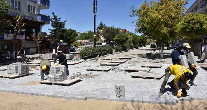 Siirt’te 2022 yılında 150 bin metrekare parke, 30 bin ton asfalt çalışması yapıldı