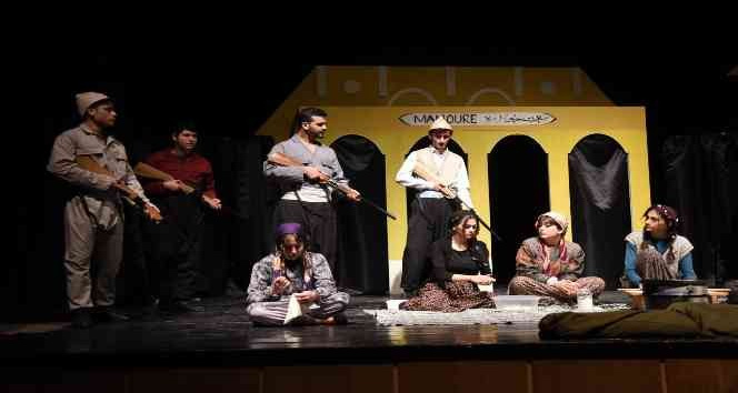 ’Bir ölür bin diriliriz’ tiyatro oyunu izleyiciden tam not aldı