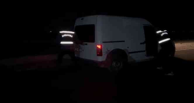 Iğdır’da insan kaçakçılarına suçüstü: 2 tutuklama