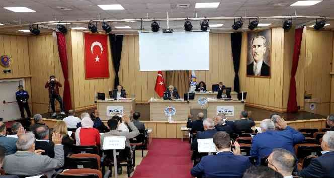 Akdeniz Belediyesi Çilek Mahallesi’ne kompleks bir yapı kazandırıyor