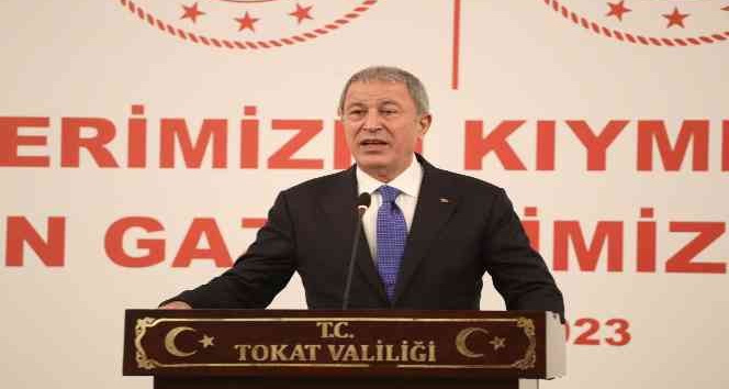 Bakan Akar’dan “terörle mücadelede kararlılık” mesajı