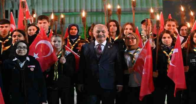 Kurtuluşun 101. yılında coşku dolu fener alayı yürüyüşü yapıldı