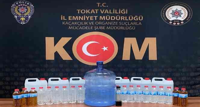 Tokat’ta 52 litre sahte içki ele geçirildi