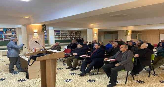 Prof. Dr. Parlak: “İslam savaşla değil barış ile yayılabilir”