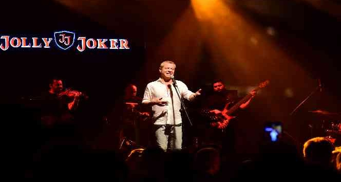 Levent Yüksel Bursalıları coşturdu