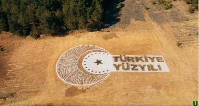 Türkiye Yüzyılı logosu 30 bin 600 fidanla yazıldı