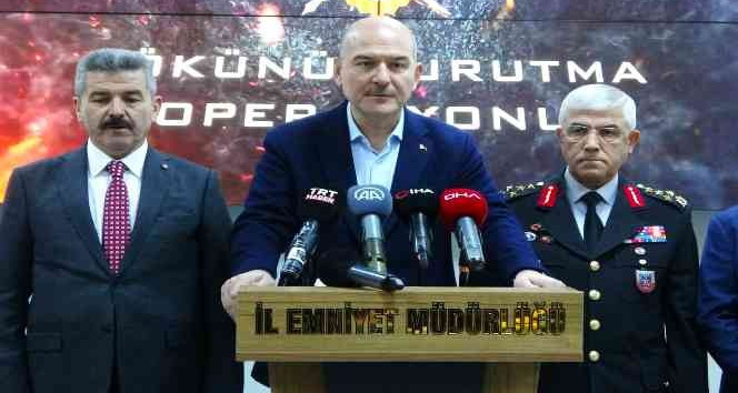 Uşak’ta 120 kişinin gözaltına alındığı ’Kökünü Kurutma Operasyonu’nu Bakan Soylu yönetti