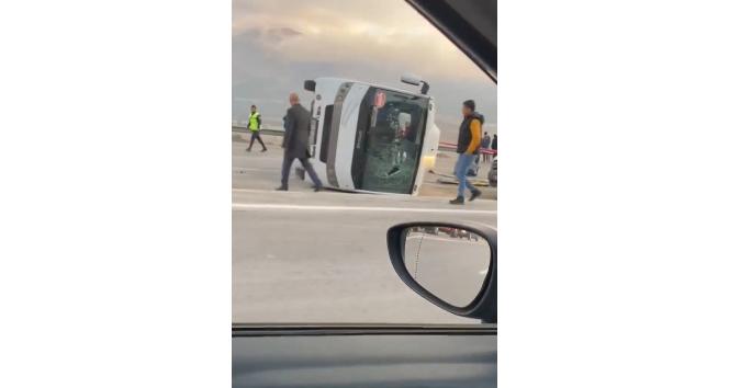 İşçileri taşıyan servis midibüsü 60 metre sürüklendi: 2 ölü, 14 yaralı