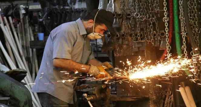 Sanayi üretimi yıllık yüzde 1,3 azaldı