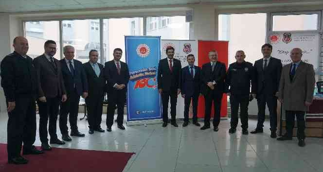 Edirne’de ’Kitap İyileştirir’ sloganıyla kitap bağışı kampanyası başlatıldı