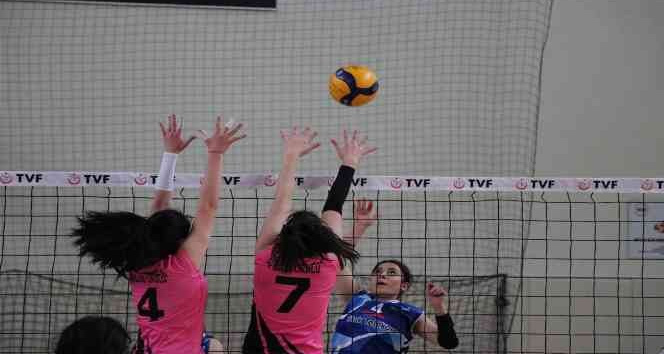 Voleybol A Genç Kız ve Erkekler grup müsabakaları Erzincan’da başladı