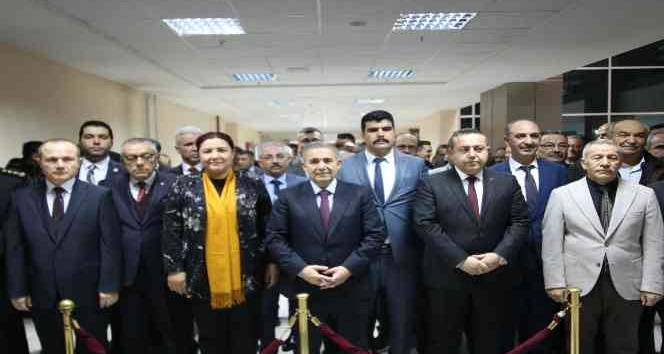 Kırşehir Valisi Mete Buhara, "Kelimesi olmayanın duası da eksik olur"