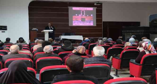 Kutsal topraklara gedecek umrecilere eğitim