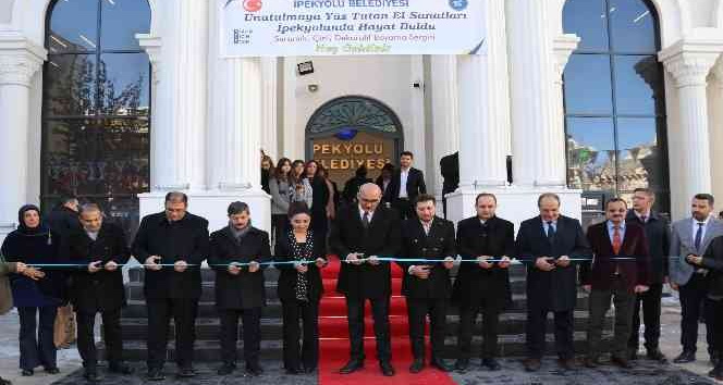 Van’da, ‘Unutulmaya yüz tutan el sanatları İpekyolu’nda hayat buldu’ sergisi