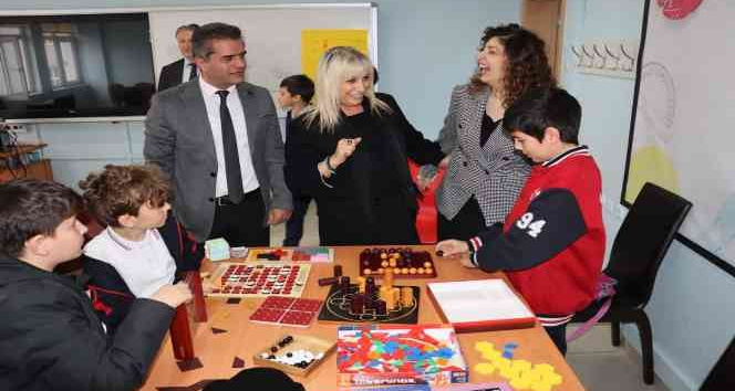 Öğrencilerle “Geçmişten Günümüze Matematik” söyleşisi