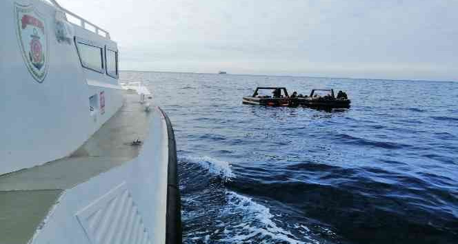 Yunan unsurlarınca ölüme terk edilen 51 kaçak göçmen kurtarıldı