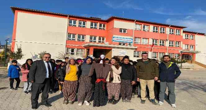 Yağmur yağması için "Çomçalı Gelin" etkinliği yaptılar