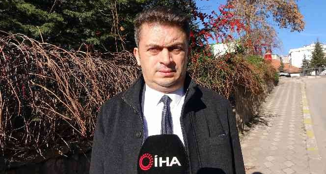 İklim şartlarının üstüne bir de yeterince beslenemeyen ayılar kış uykusuna yatmıyor