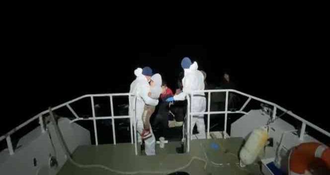 Yunan unsurlarınca ölüme terk edilen 21 kaçak göçmen kurtarıldı