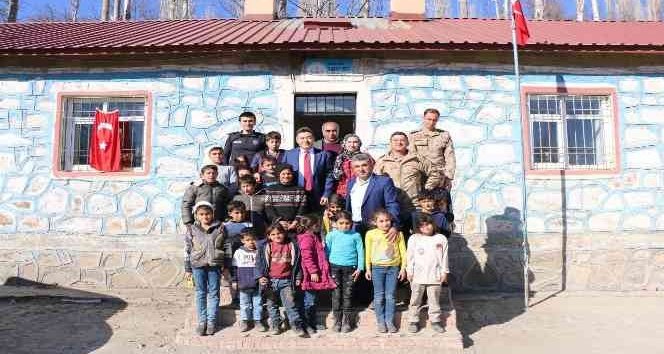 Kaymakam Özçelik: “Amacımız, devletimizin vatandaşlarımıza uzanan elleri olduğumuzu göstermek”
