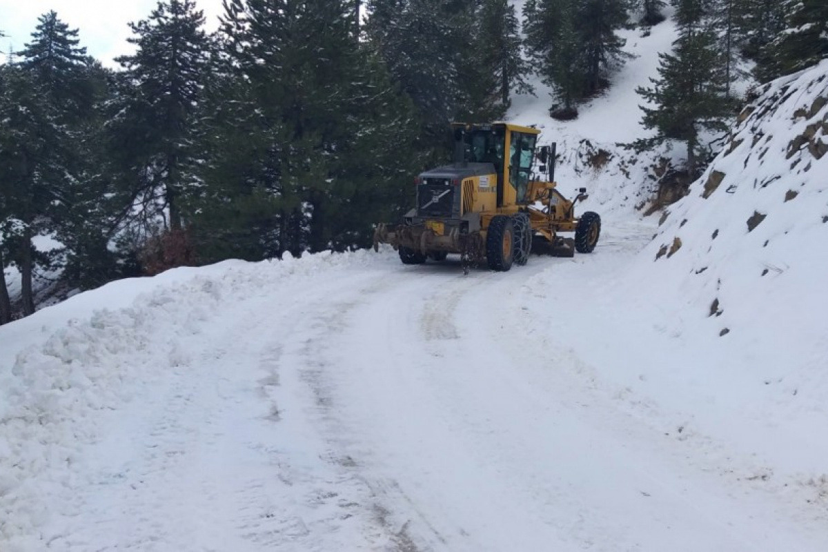 Kahramanmaraş'ta kar ve tipiden kapanan 186 mahalle yolu açıldı