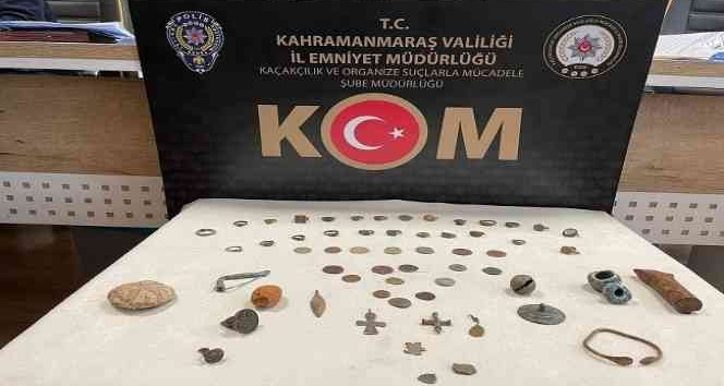 Satmaya çalıştığı tarihi eserlerle yakalandı