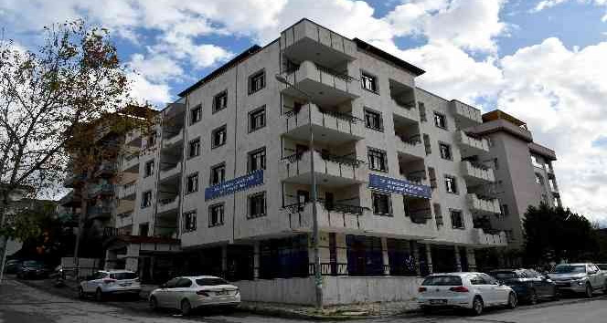 Kuşadası Belediyesi ek hizmet binasına taşındı