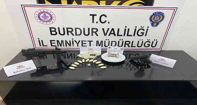 Burdur’da uyuşturucu operasyonunda 3 tutuklama