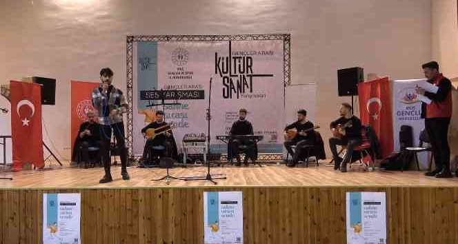 Muş’ta gençler yarıştı