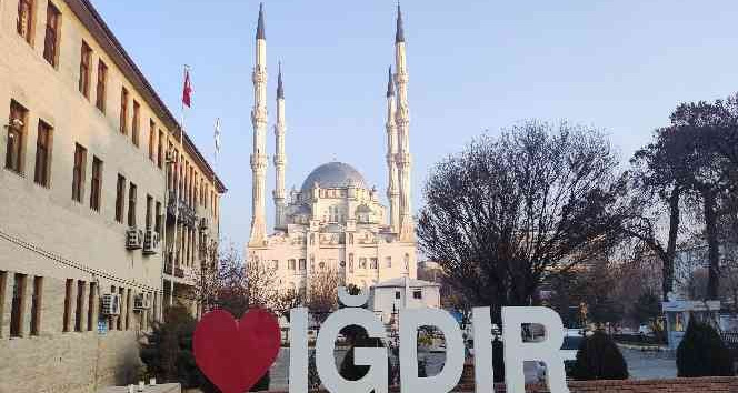 Iğdır’da sis ve soğuk hava etkili oluyor