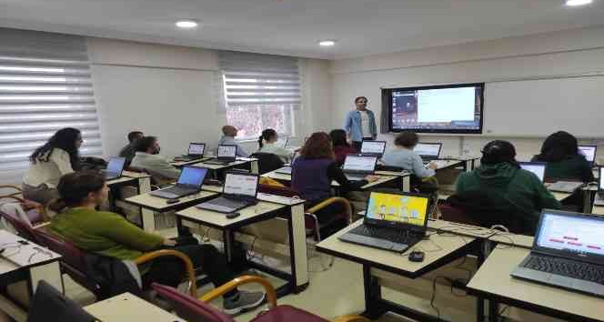 Tunceli’nin seminer ve kurs başarısı