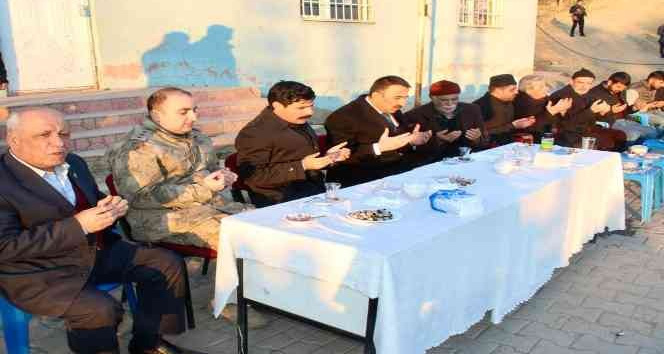 Siirt Valisi Hacıbektaşoğlu, vefat eden köy muhtarının acısını paylaştı