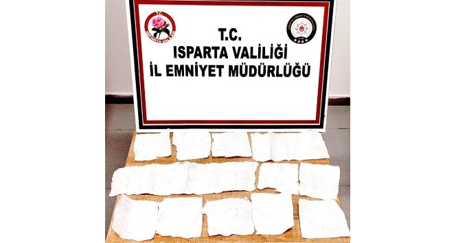 Isparta’da 3 kişi uyuşturucu sebebiyle tutuklandı